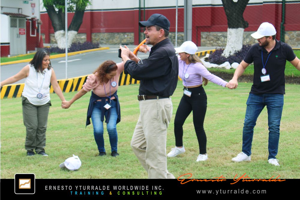 Líderes: Talleres de Liderazgo - Team Building - Talleres de Trabajo en Equipo